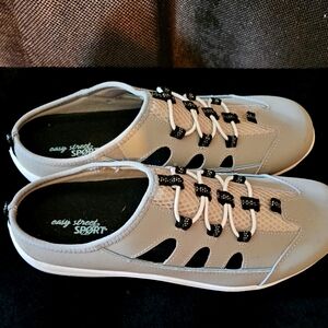 Easy Spirit Sport Clogs